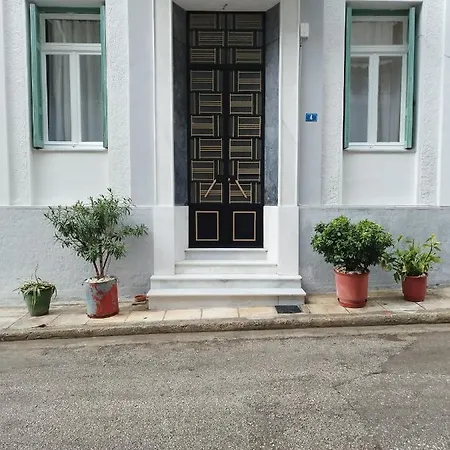 Pilika 4 With Shared Bath Guest house Athens